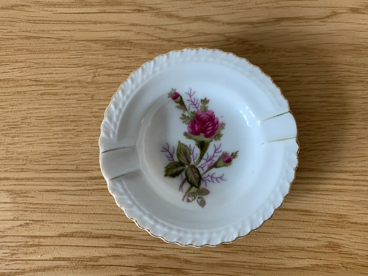 Billede 2 - Et lille porcelænsaskebæger eller sushi-soya-skål