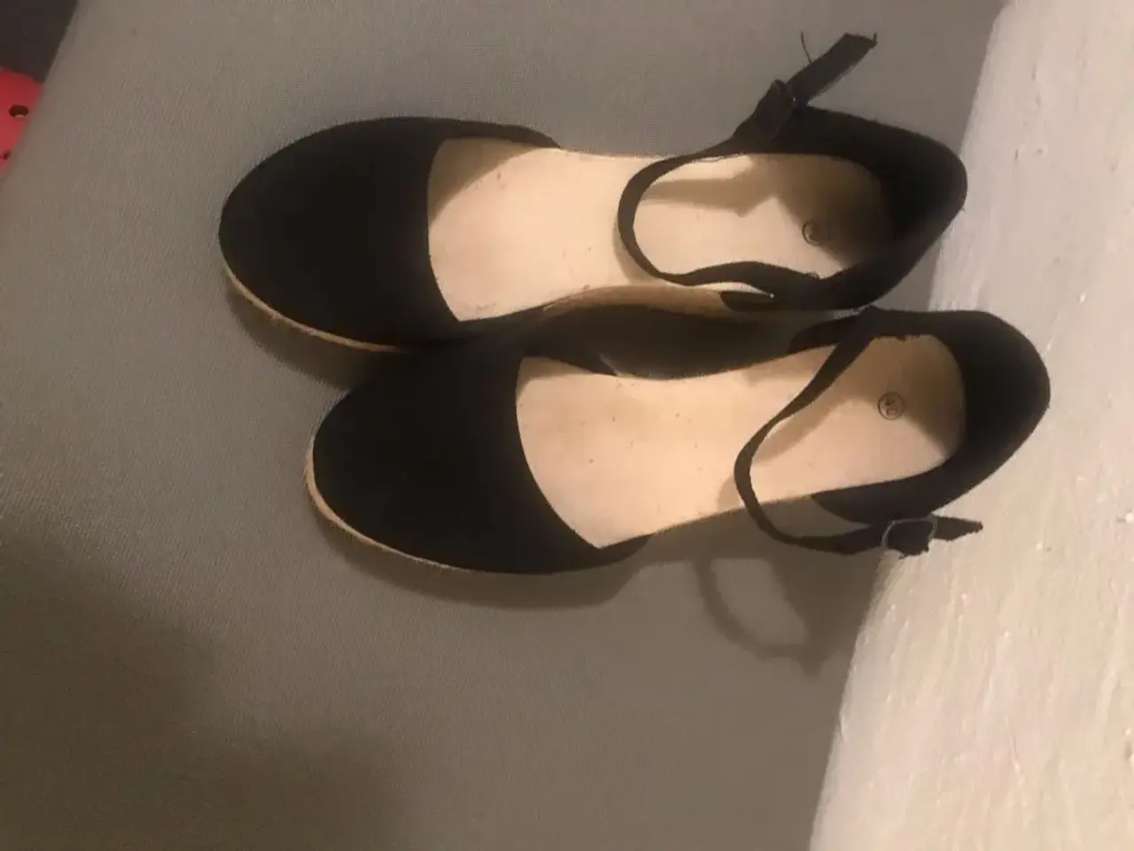 Billede 1 - Sandaler m/ kinahæl.
