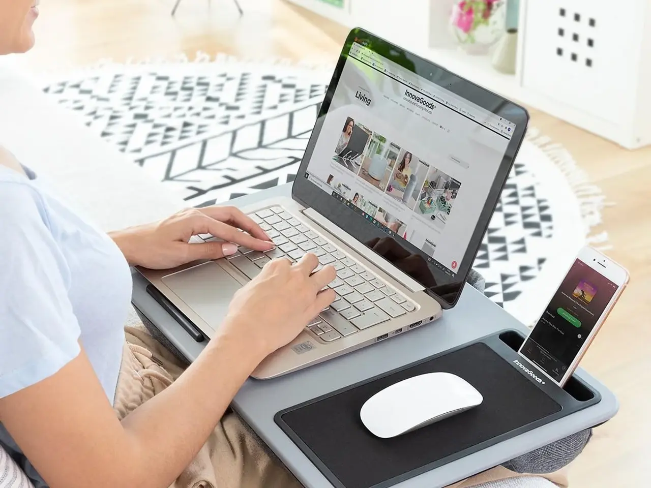 Billede 1 - Deskion bærbar laptopbord med XL-pude - grå/sort