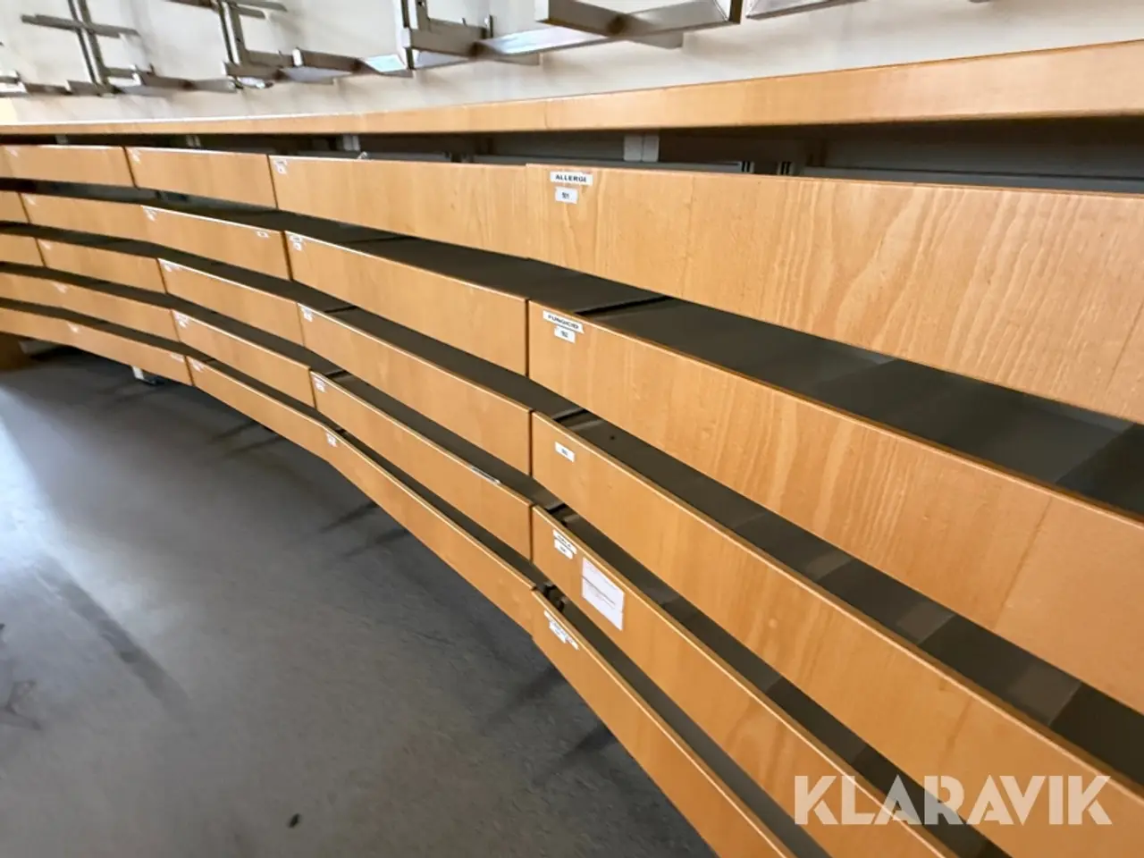 Billede 11 - Komplet apoteksinventar med skuffesystemer, reoler og arbejdsborde