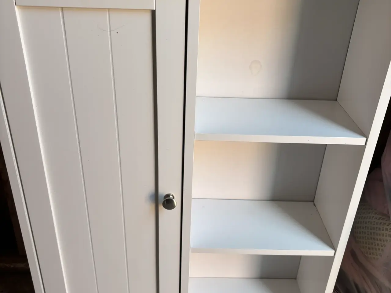 Billede 1 - Skab til badeværelse
