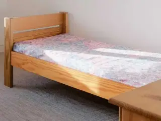 Fint blomstret sengetæppe
