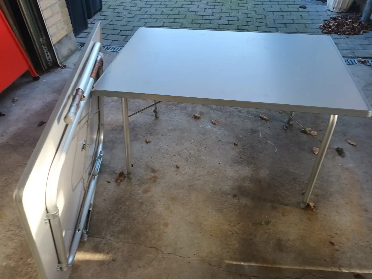 Billede 1 - Campingudstyr.