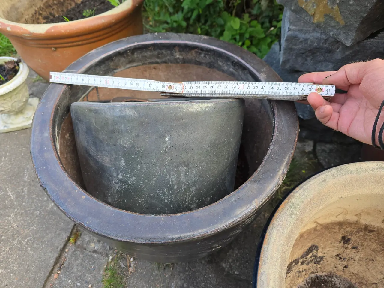 Billede 2 - Diverse krukker/potter til haven