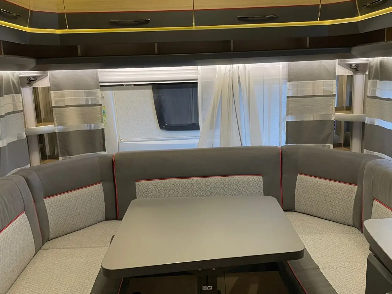 Billede 2 - Campingvogn - Hobby 460 ufe de luxe edition 2016