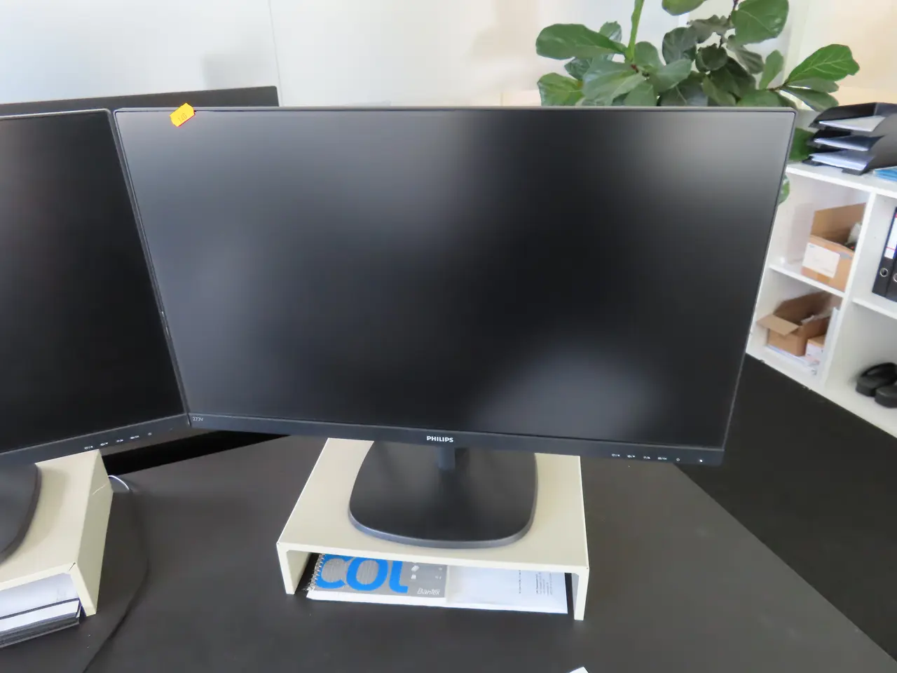 Billede 3 - 2 stk. Computerskræme PHILIPS 273V, tastatur, mus, dockingstation