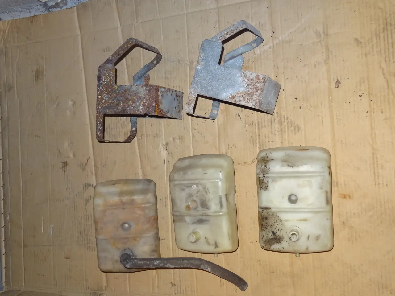 Billede 3 - Volvo 242,244,245,264 ekspansionsbeholder,beslag