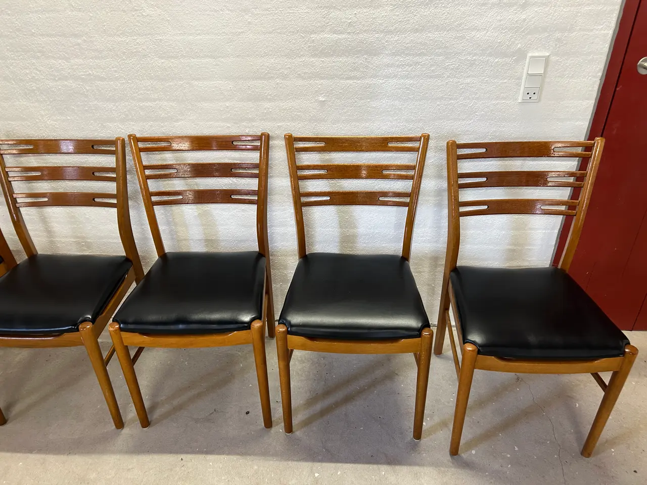Billede 4 - Farstrup teaktræ model 219 i flot stand med et ans