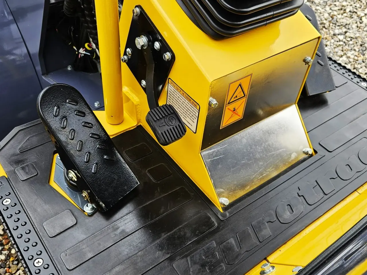 Billede 14 - Eurotrac W11 / fabriksny / skovl & gafler / Kubota motor