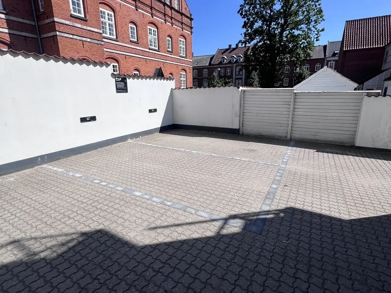 Billede 1 - P-plads udlejes i Horsens
