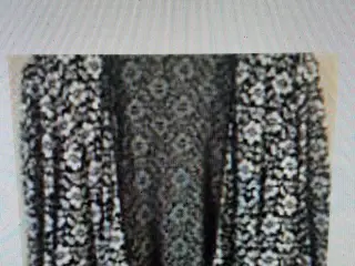 Cardigan i strik fra .R & M Richards/str.42/44