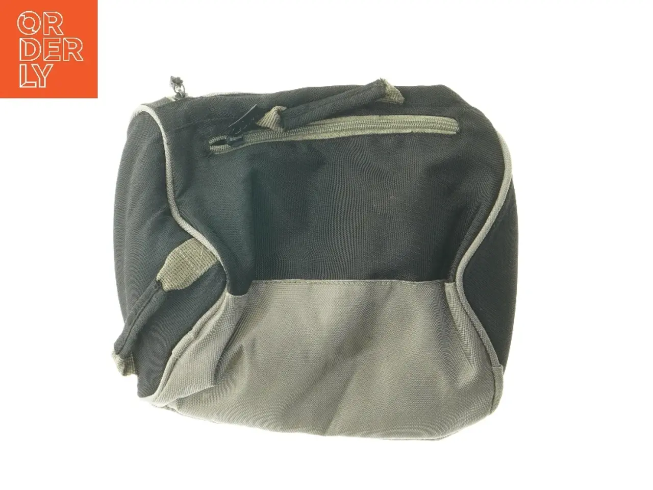 Billede 2 - Grøn rejsetaske (str. 25xx25x9 cm)