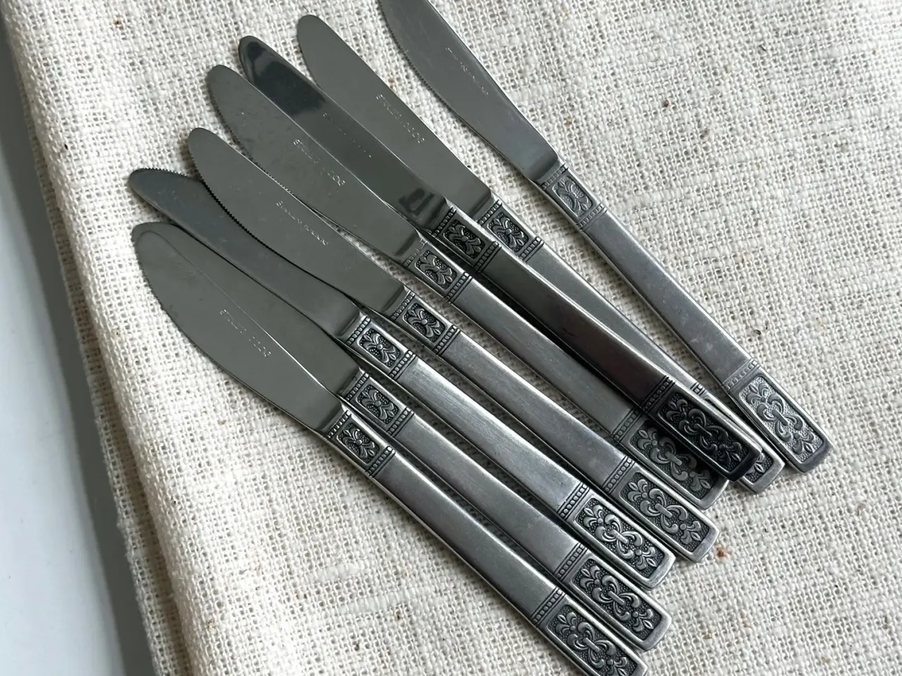 Billede 2 - Retro middagsknive, rustfrit stål, 8 stk samlet