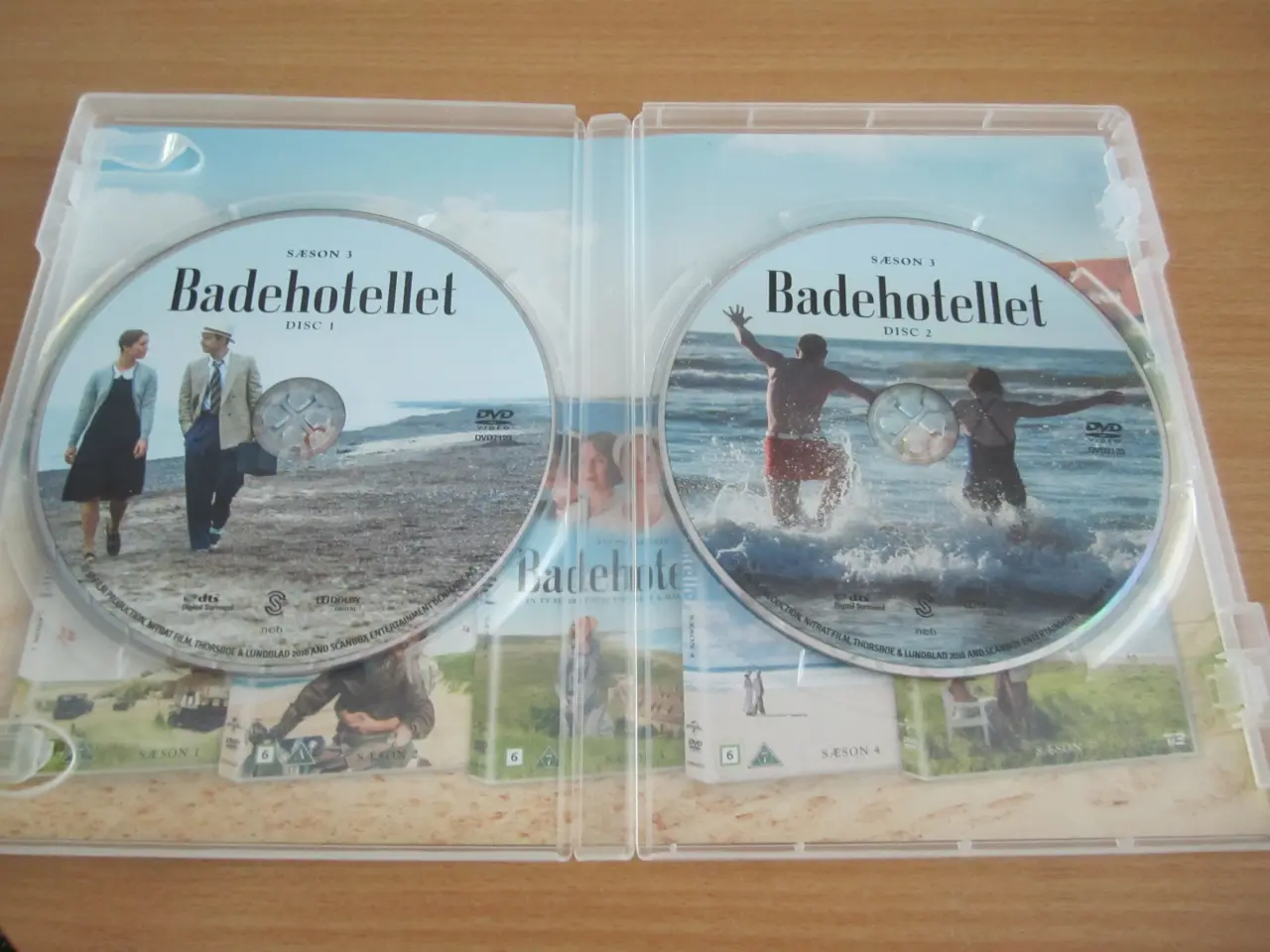 Billede 2 - BADEHOTELLET. BYD. Sæson. 3.