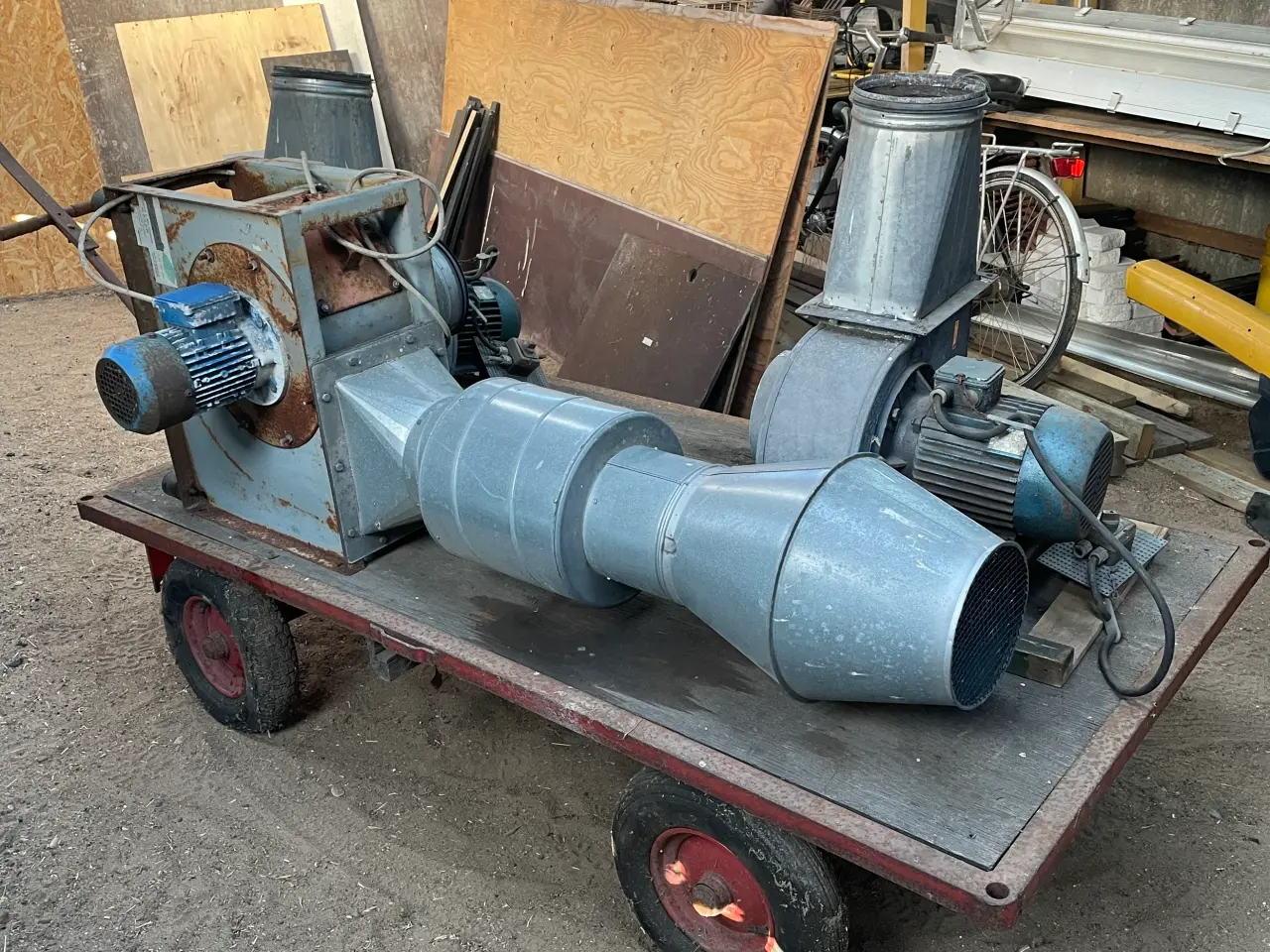 Billede 2 - 3 stk.Udsugningsventilatorer, byd