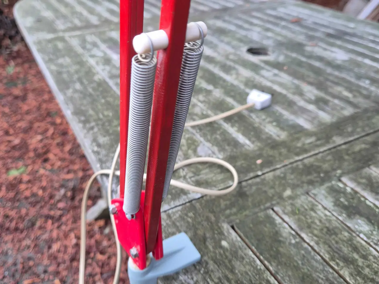 Billede 6 - Rød arkitektlampe med vægbeslag