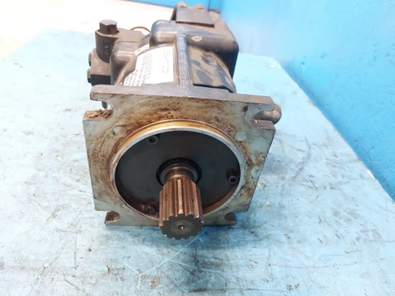 Billede 6 - New Holland CR9080 Hydrostat Motor 84819681