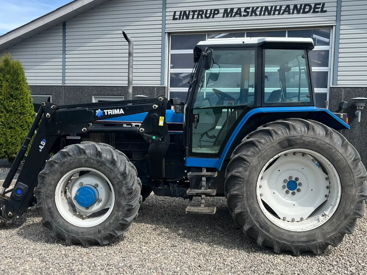 Billede 10 - New Holland 8240 SLE med frontlæsser