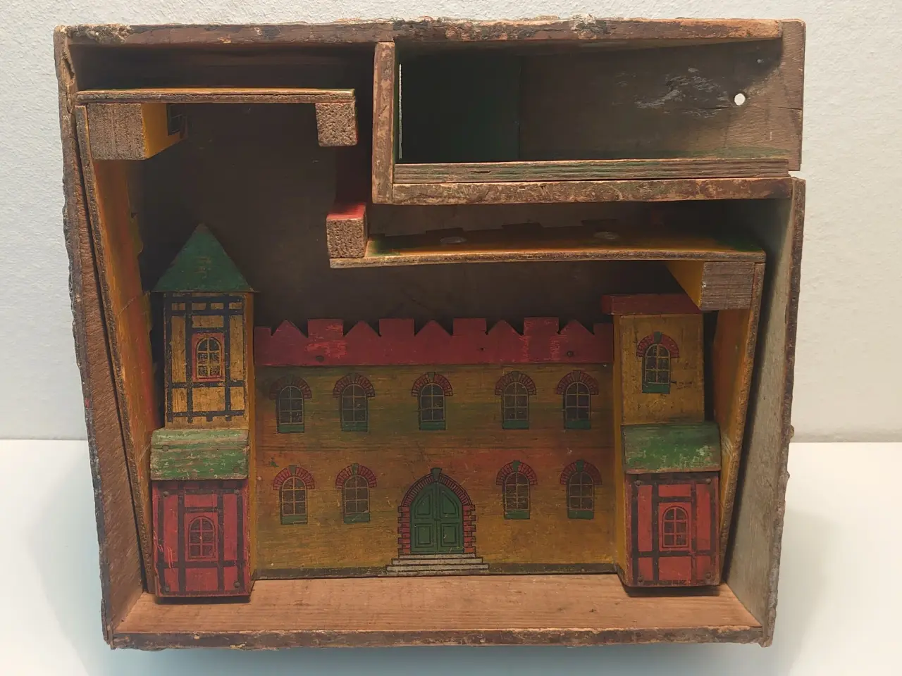 Billede 7 - Fængselslegetøj: Sammenklappelig borg, ca 1940
