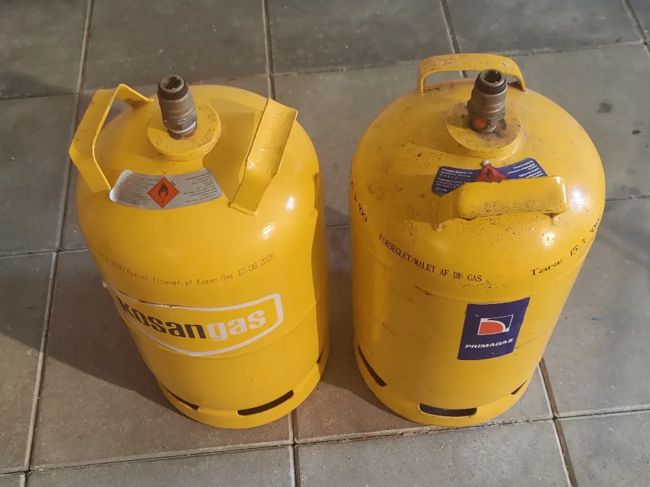 Billede 2 - Fyldt 11 kg gasflaske med plombering