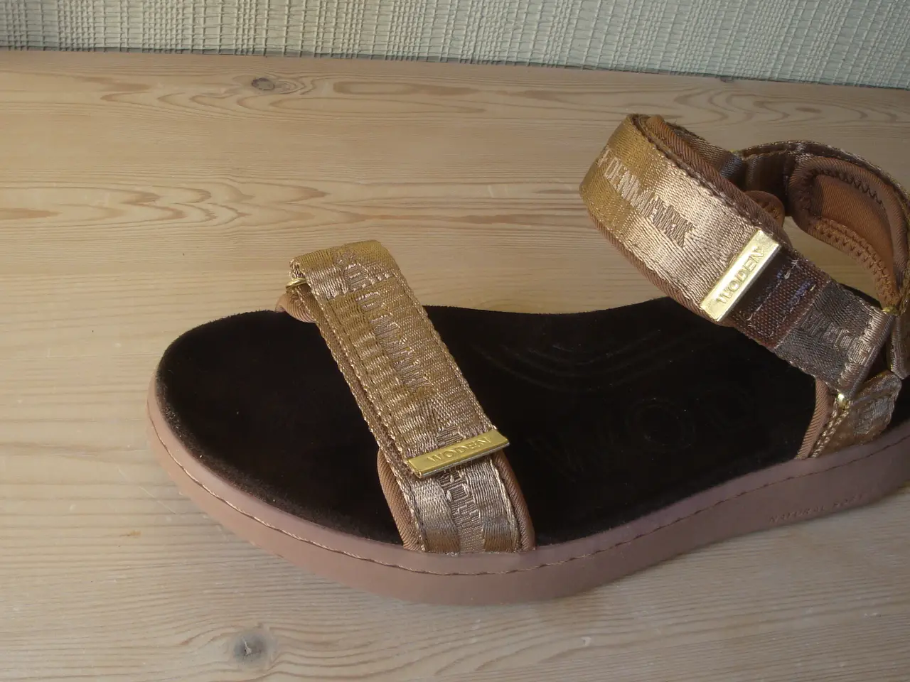 Billede 2 - NY Woden str 37, 24,3 cm - sender gerne