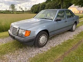 Mercedes 230 E 2,3 6 Cyl AUT 4d Nysynet 