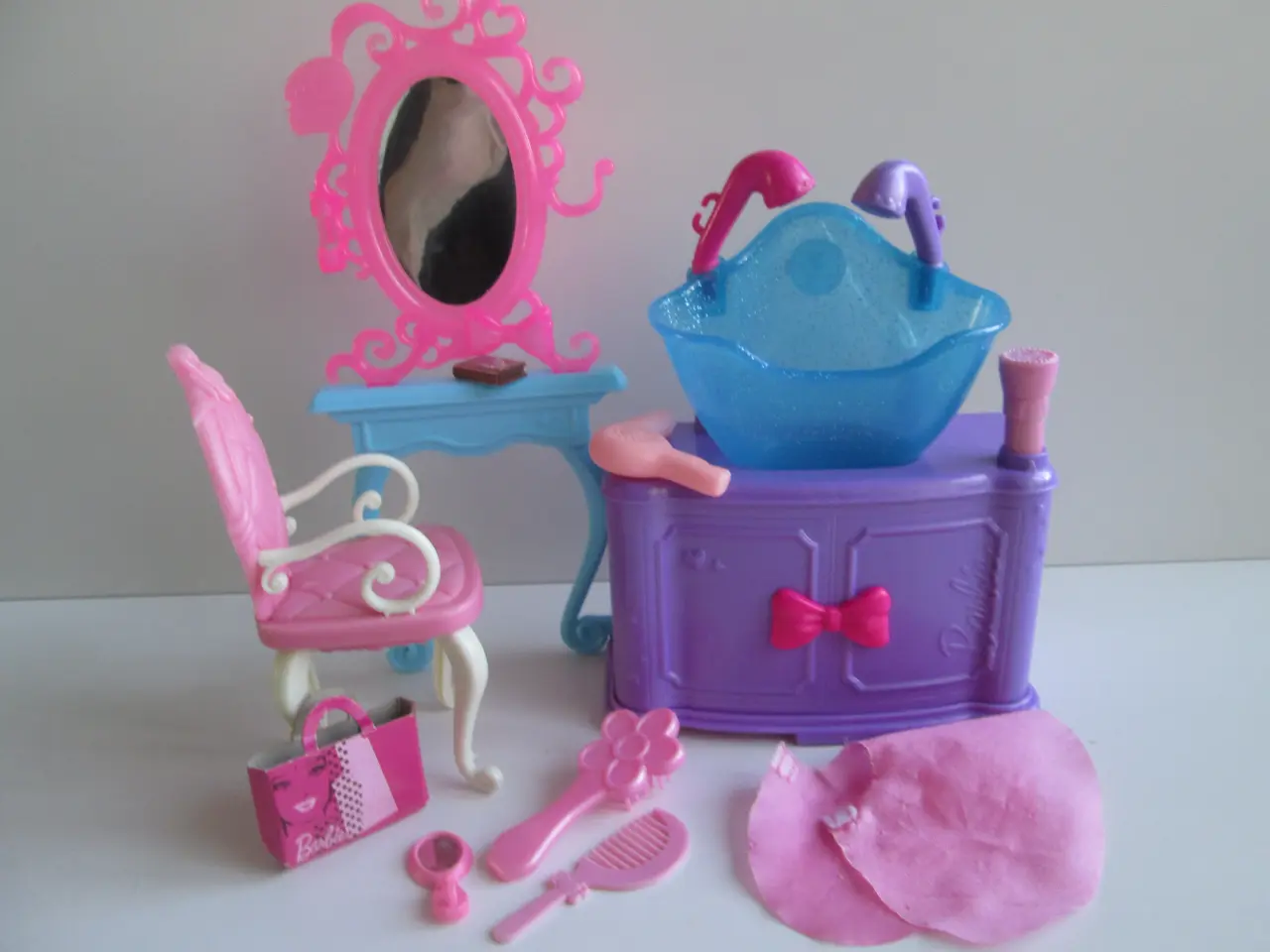 Billede 1 - Barbie Frisørsalon