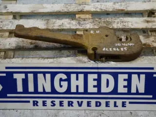 John Deere 4040 R.H. Liftgaffel AL28685