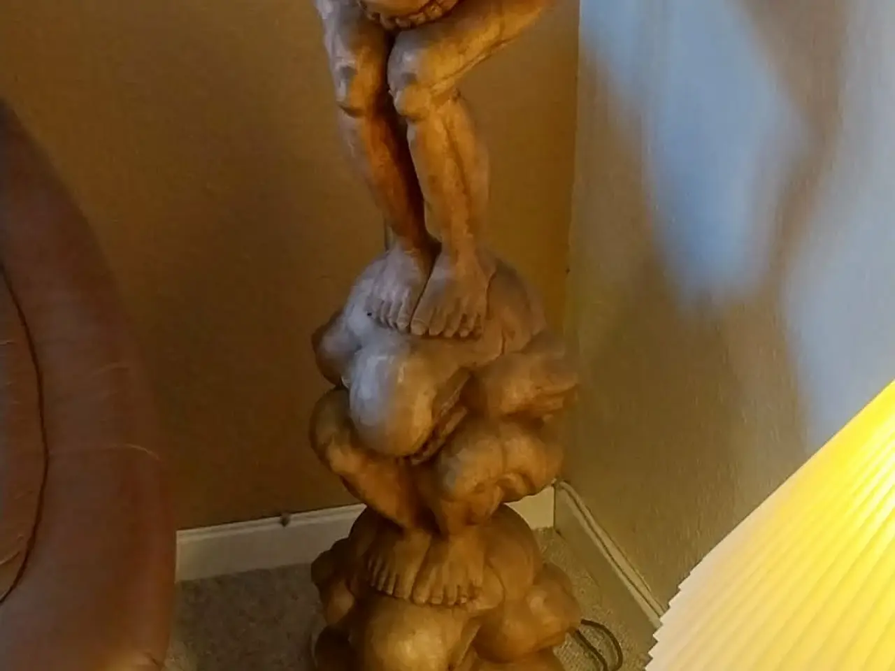Billede 4 - Grædende Buddha. "3 mand høj". Højden er 101 cm.