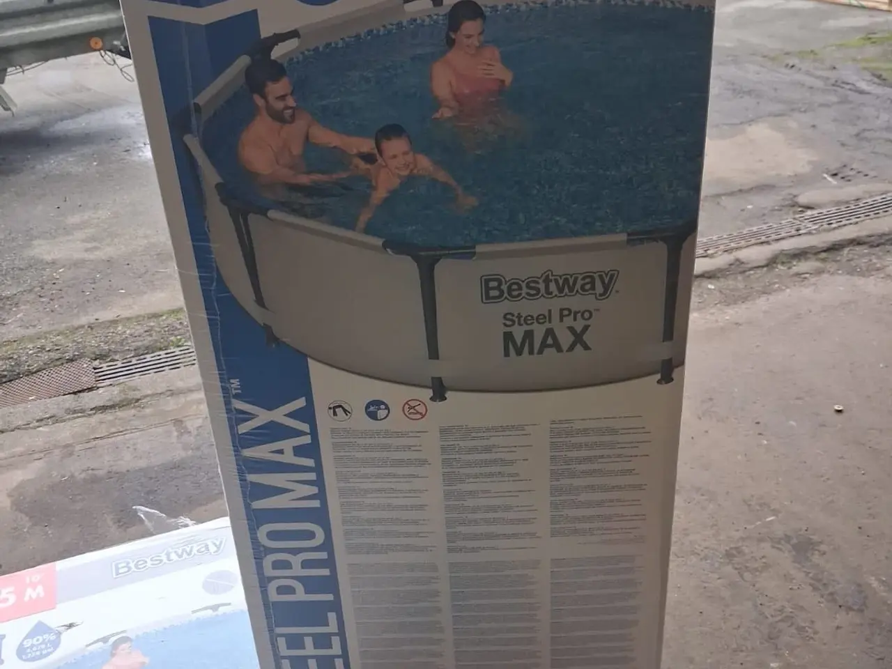 Billede 1 - Swimmingpool