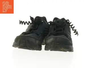 Sorte vandrestøvler fra Adidas (str. 29)