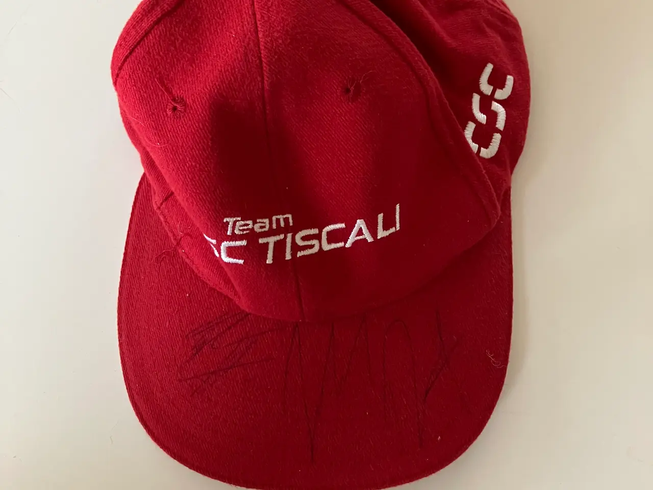 Billede 1 - Team CSC Tiscali kasket med autografer