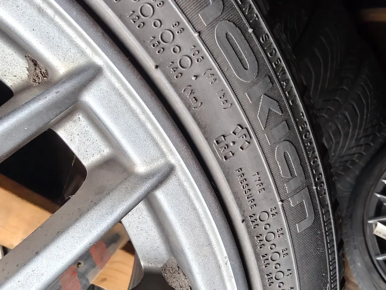 Billede 3 - Audi orig.alu 112x5 med Nokian vinterdæk 2stk.2mm