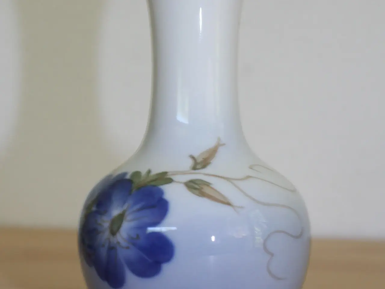 Billede 3 - Lille vase med blomster fra Royal Copenhagen