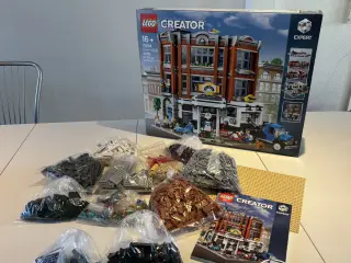 10264. LEGO Creator Corner Garage.