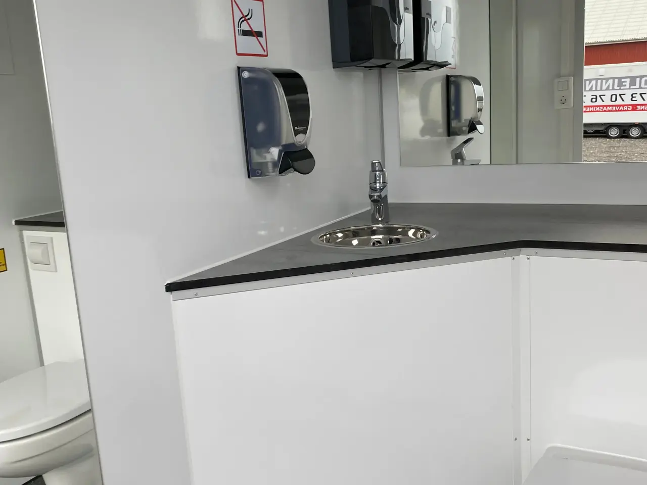 Billede 4 - Dobbelt VIP toiletvogn