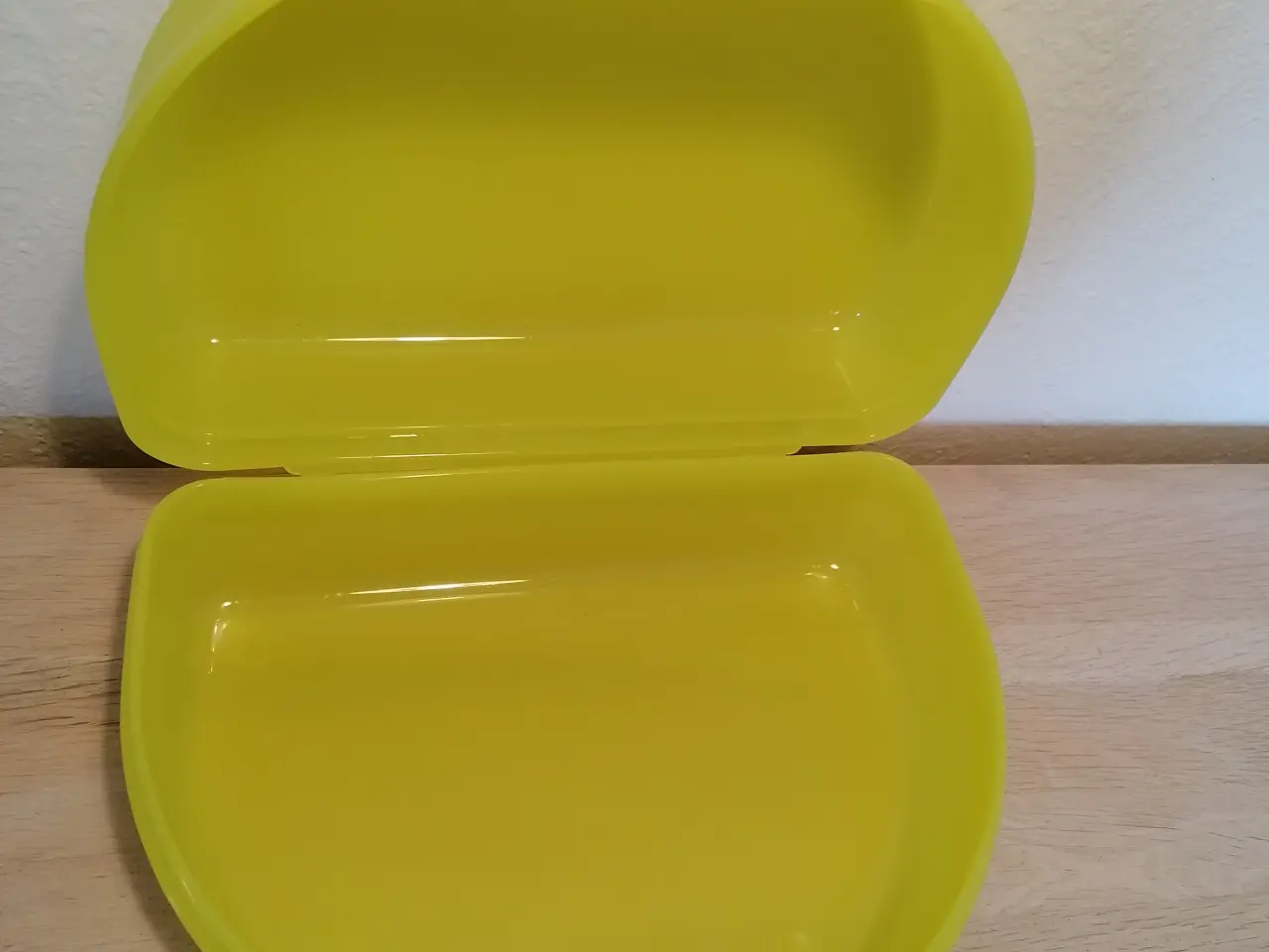 Billede 2 - Tupperware madkasse/ bøtte
