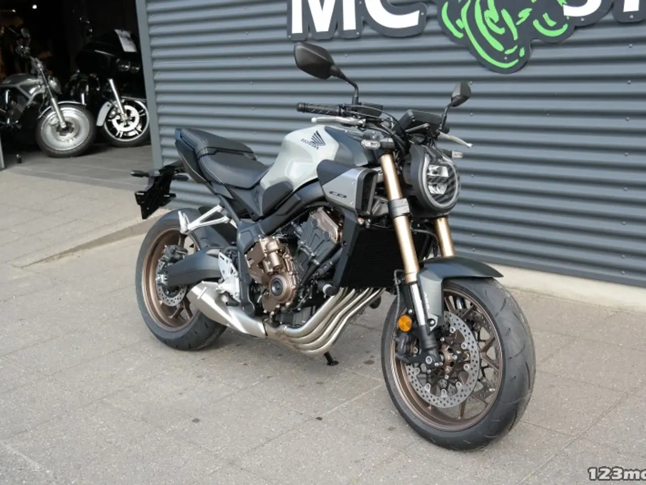 Billede 2 - Honda CB 650 RC MC-SYD BYTTER GERNE