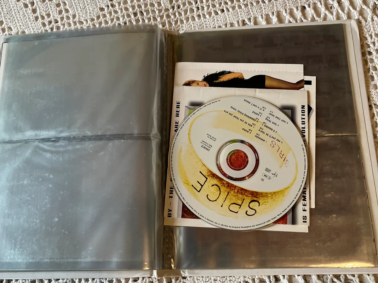 Billede 9 - Spice girls samlemappe samt cd