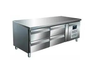 Lavt kølebord med 4 skuffer B1360 x D700 x H670 mm