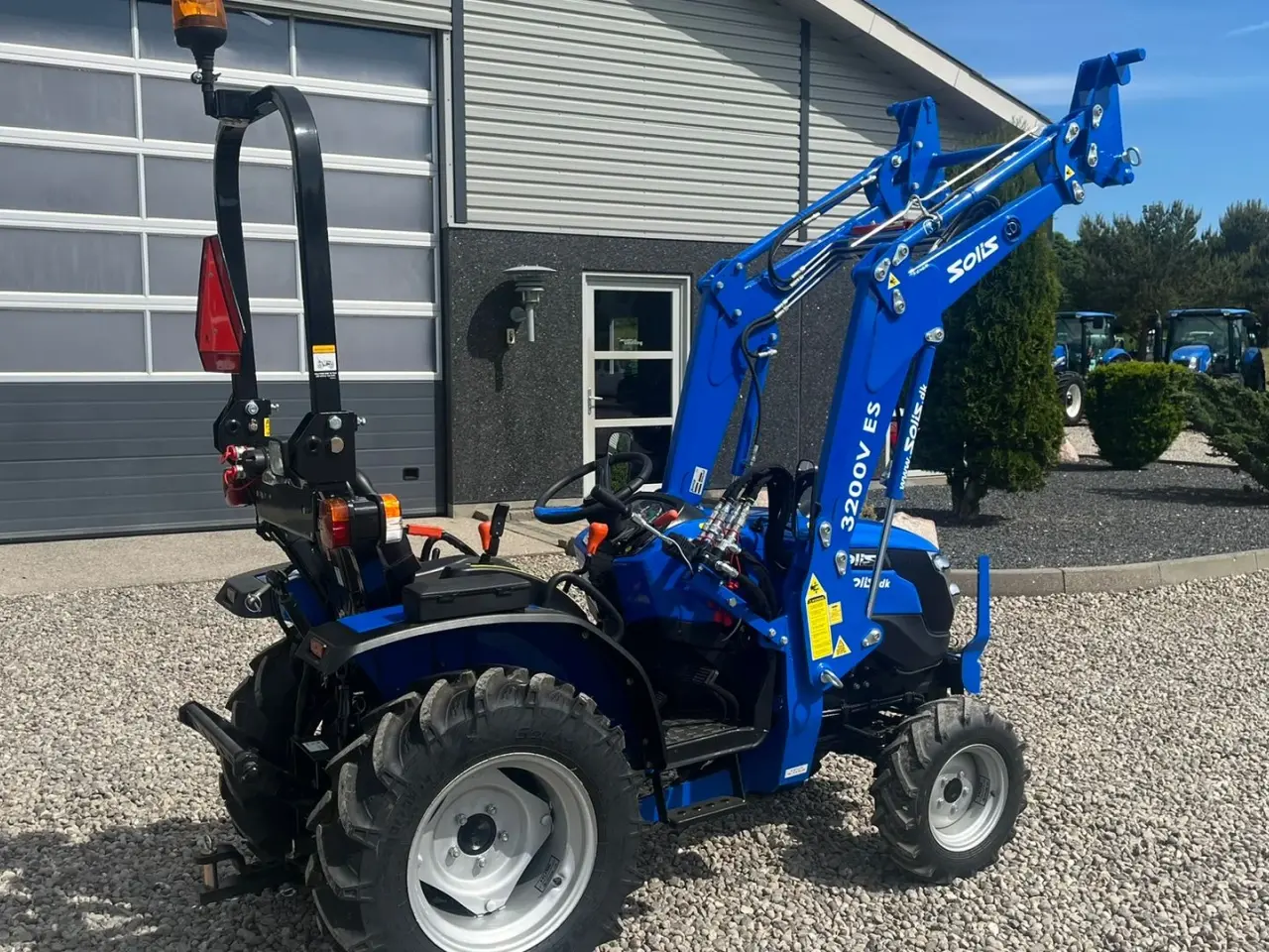Billede 10 - Solis S26 6+2 gearmaskine med Fuldhydraulisk frontlæsser