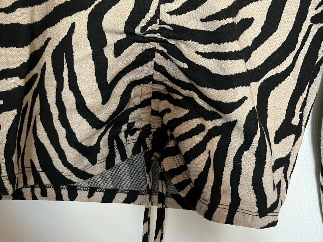 Billede 2 - Bluse fra pigalle str. S