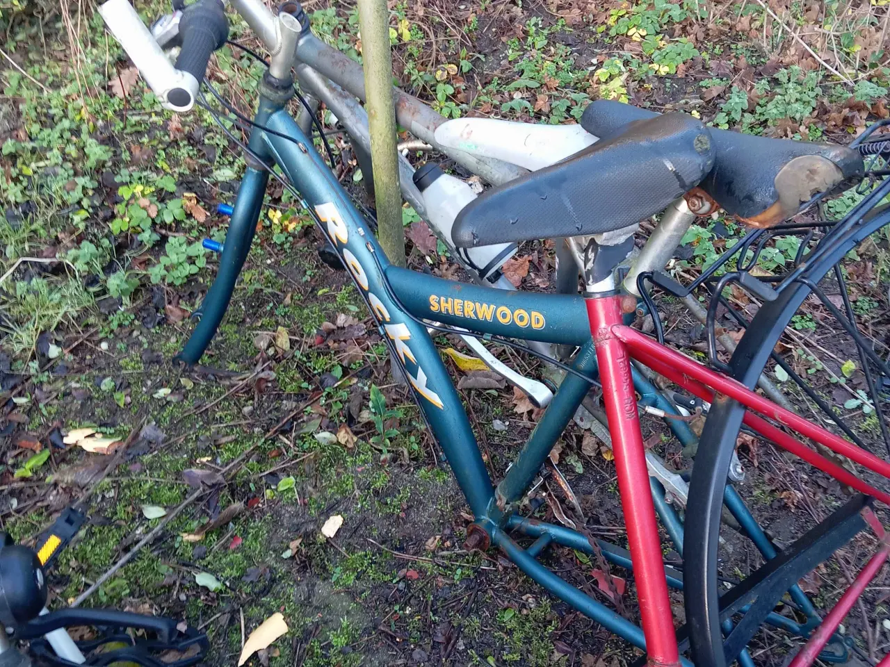 Billede 2 - Reservedelscykel sælges billigt til Reparation.