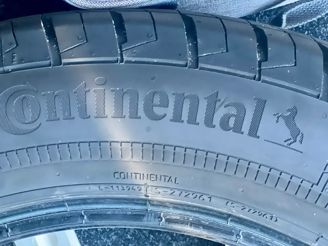 Billede 3 - Bud modtages sommer dæk 215/60 R17 Continental Van