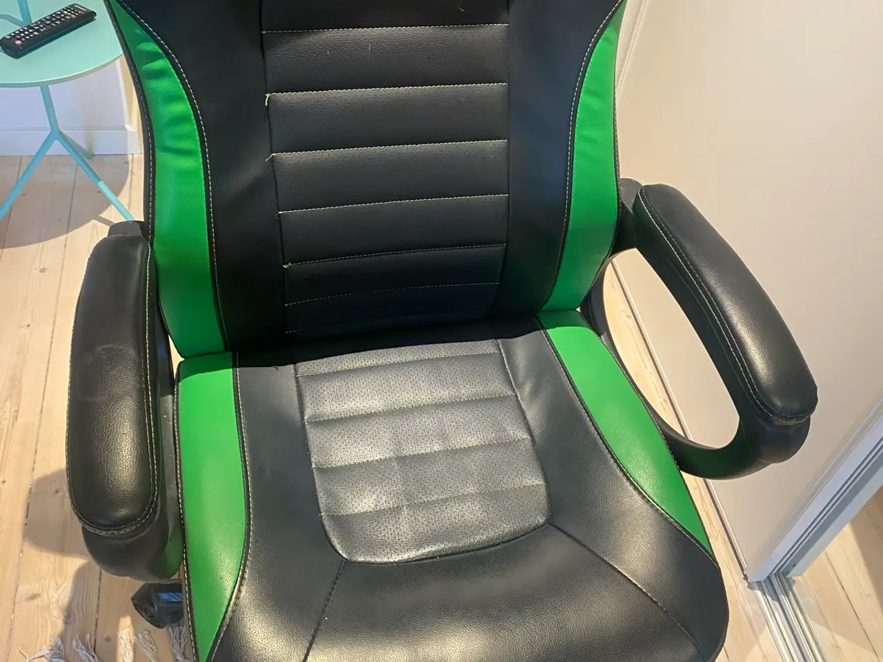 Billede 1 - Billig gamerstol