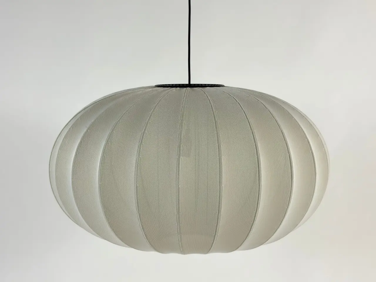 Billede 1 - Made By Hand Knit-Wit Oval Pendel – Pearl White Ø76
