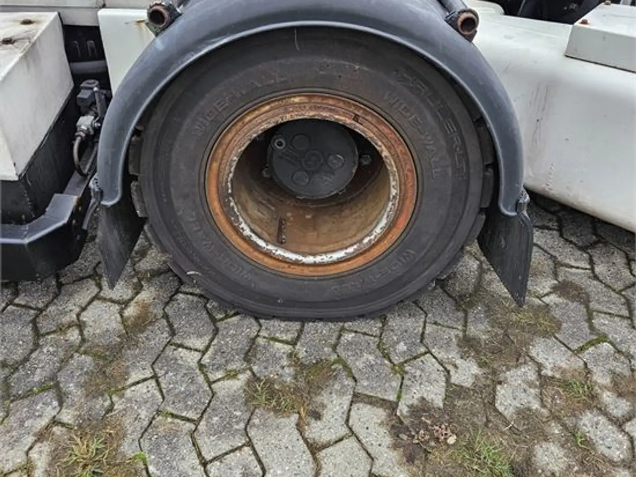Billede 57 - Kalmar TBL180 - Pushback traktor Towbarless