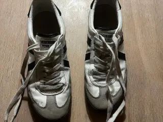 Sneakers str 41