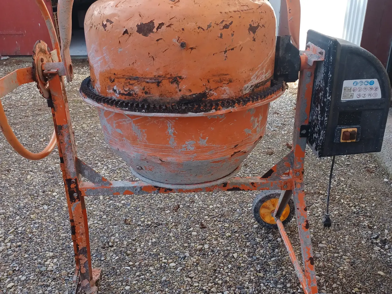 Billede 1 - Brugt blandemaskine på 150 liter
