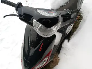 Pgo Galaxy sælges i dele